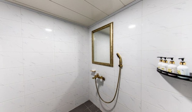 브라운테라피 샤워실2