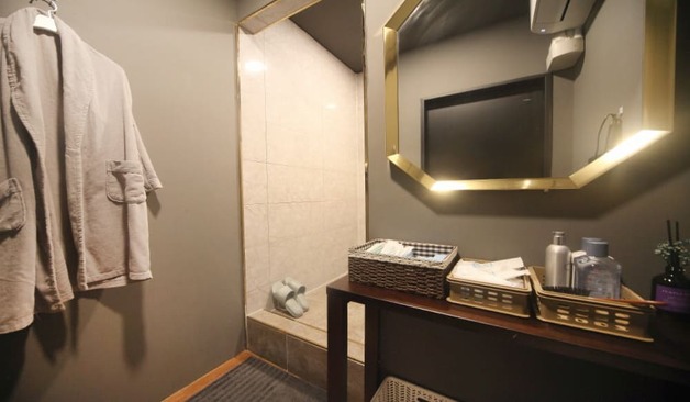 블랑테라피&왁싱 샤워실1