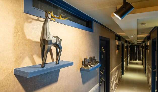 수원 인계동 개꿀테라피 복도 실제 샵사진