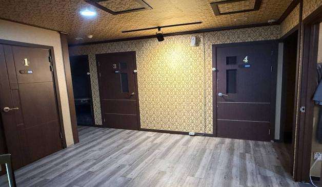 인천 병아리테라피 넓은 복도사진