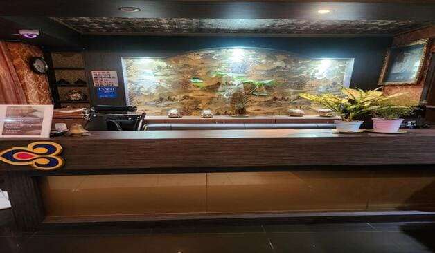 창원 명서동 황실타이 카운터