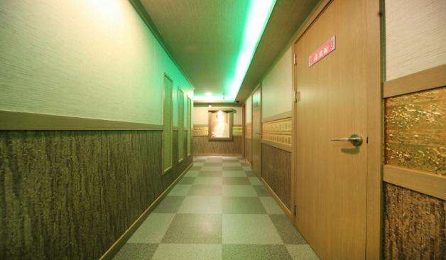 화성 향남읍  시원마사지 복도 실제 샵사진2