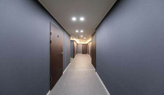 대구 상인동 톰브라운 스웨디시 깔끔하게 빠진 복도 사진