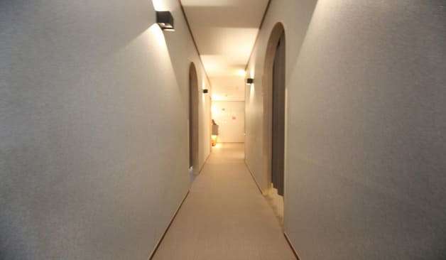 양평 제누아 테라피 복도 실제 샵사진1