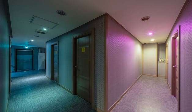 대구 상인동 황제테라피 단정한 복도 이미지2